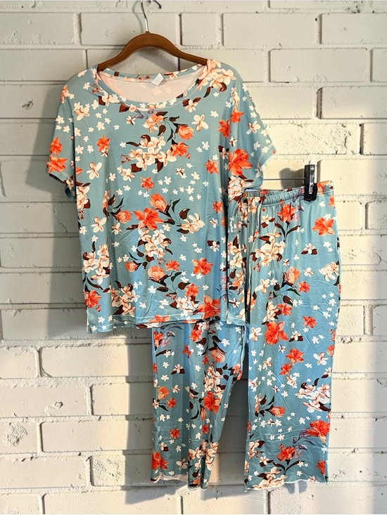 Other - Women’s boutique Floral Blue Short-Sleeve Pajama Set